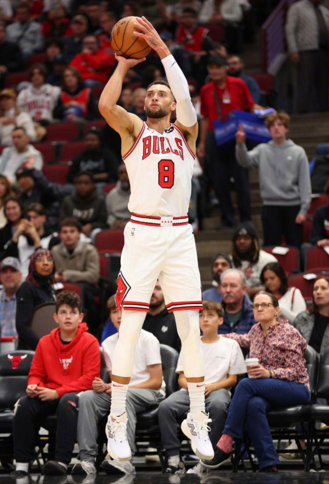 关于NBA常规赛倒计时，迈阿密热火转会期复出首秀，细节引发关注，质疑声仍在，轮换策略成焦点的信息